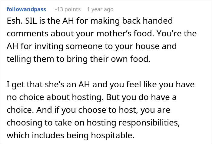 Reddit comment discussing family conflicts and hosting responsibilities related to allergies and family dynamics. Reddit comment discussing family conflicts and hosting responsibilities related to allergies and family dynamics.