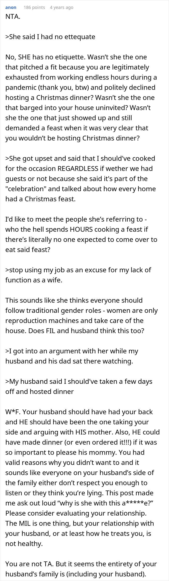 Text conversation discussing a woman reheating pizza leftovers for MIL who showed up unannounced for Christmas and the resulting conflict. Text conversation discussing a woman reheating pizza leftovers for MIL who showed up unannounced for Christmas and the resulting conflict.