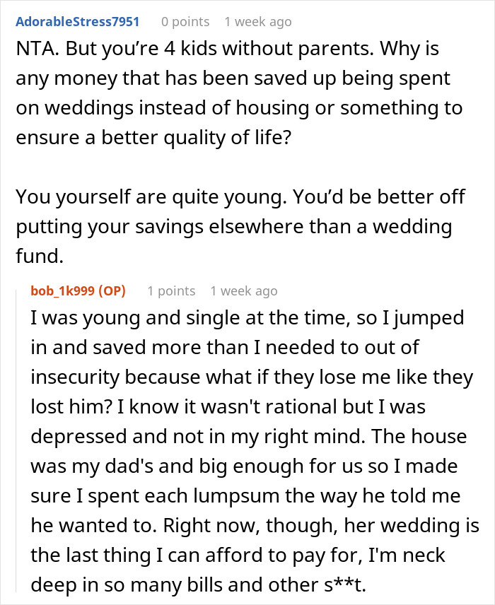 Screenshot of an online forum discussion about a financially unstable woman rushing into marriage and dealing with financial insecurity.