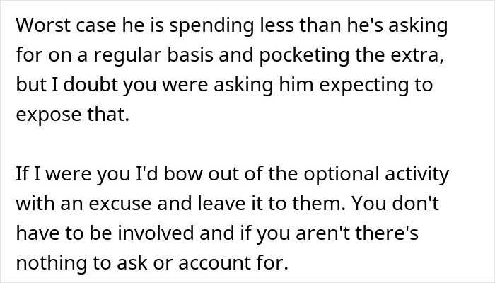 Screenshot of text discussing a shady fund manager not showing receipts and a woman refusing to pay more. Screenshot of text discussing a shady fund manager not showing receipts and a woman refusing to pay more.