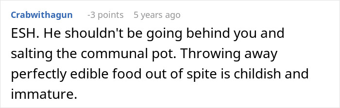 Screenshot of an online comment criticizing a boyfriend for salting the communal pot of chili out of spite. Screenshot of an online comment criticizing a boyfriend for salting the communal pot of chili out of spite.