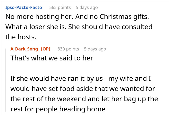 Screenshot of an online discussion about a couple hosting an expensive Thanksgiving dinner and missing leftovers. Screenshot of an online discussion about a couple hosting an expensive Thanksgiving dinner and missing leftovers.