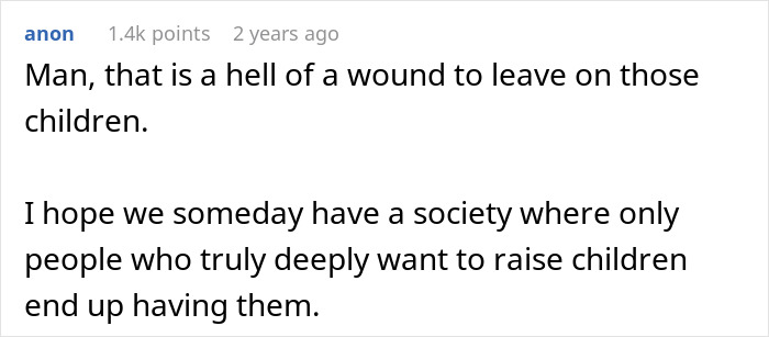 Text post from anon with 1.4k points discussing the impact on children when parents run away during Christmas.