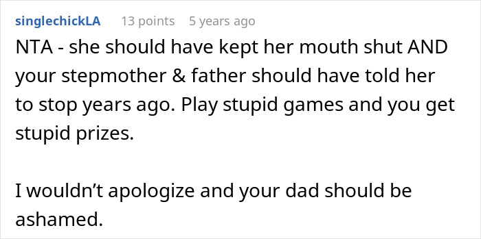 Screenshot of an online comment discussing a relationship issue about closing a closet door and a public clap back. Screenshot of an online comment discussing a relationship issue about closing a closet door and a public clap back.