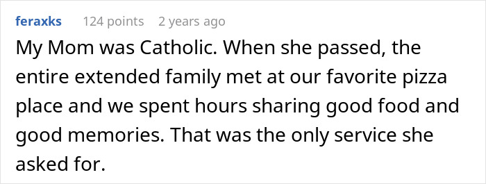 Screenshot of a forum comment describing family gathering after a mom’s passing, relating to no funeral wishes. Screenshot of a forum comment describing family gathering after a mom’s passing, relating to no funeral wishes.
