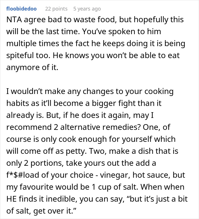Screenshot of a Reddit comment discussing relationship issues after boyfriend salts entire pot of chili spitefully.