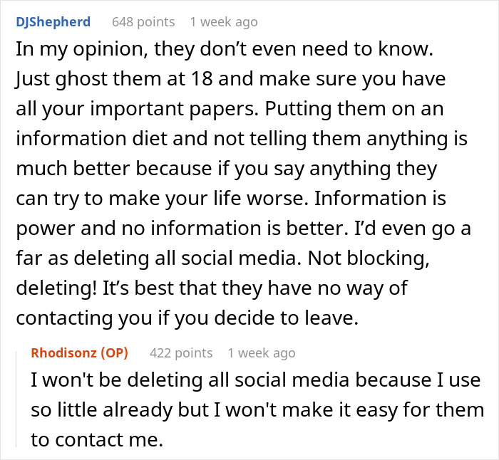 Alt text: Online discussion about a teen living in fear of his violent sister and parents unable to believe his feelings. Alt text: Online discussion about a teen living in fear of his violent sister and parents unable to believe his feelings.