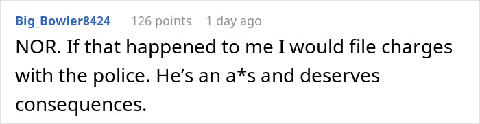 Screenshot of a comment discussing consequences after a guy tries to prove roommate is not allergic to grass by putting it in her pillow. Screenshot of a comment discussing consequences after a guy tries to prove roommate is not allergic to grass by putting it in her pillow.