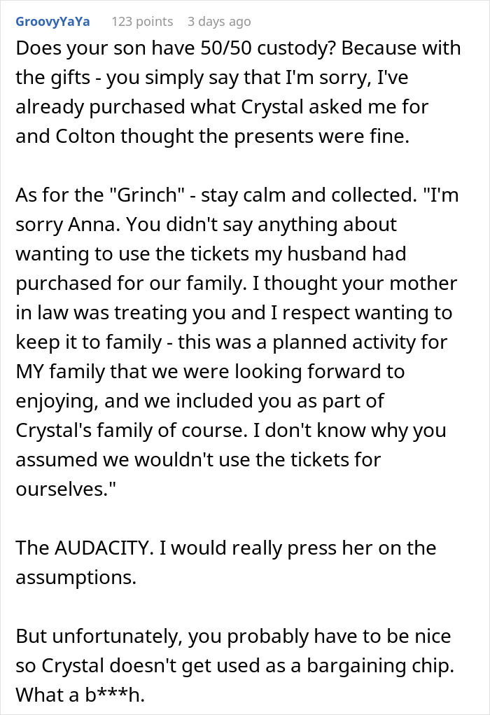 Text excerpt showing a holiday family dispute with grandma’s savage clapback about entitled ex-daughter-in-law and Grinch comments. Text excerpt showing a holiday family dispute with grandma’s savage clapback about entitled ex-daughter-in-law and Grinch comments.
