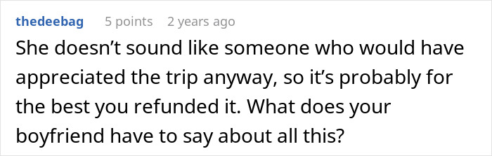 Screenshot of a Reddit comment discussing a woman upset her son’s partner came without a gift after she asked for no tacky trinkets. Screenshot of a Reddit comment discussing a woman upset her son’s partner came without a gift after she asked for no tacky trinkets.