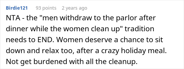 Reddit comment discussing men backing out of cleanup duty after Thanksgiving meal and women unfairly burdened with chores.