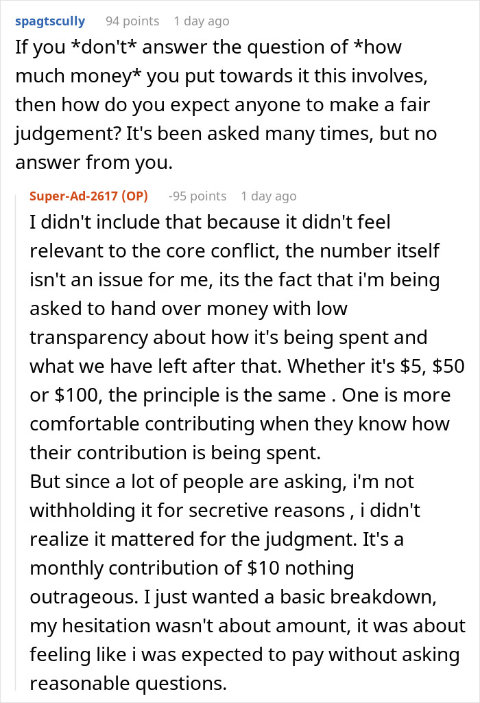 Discussion between users about shady fund manager not showing receipts and a woman refusing to pay without transparency. Discussion between users about shady fund manager not showing receipts and a woman refusing to pay without transparency.