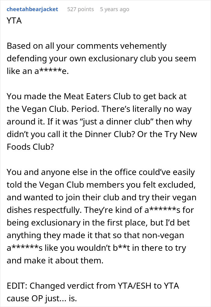 Text post discussing an employee pushing back against a vegan-only club and starting beef in a literal way.
