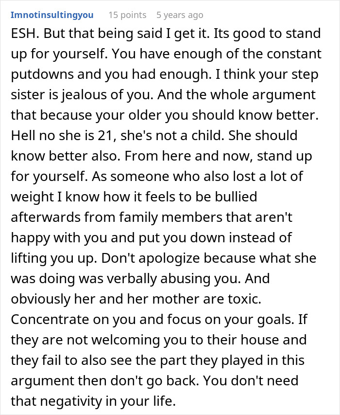 Screenshot of an online vent where a guy shares issues about his girlfriend wanting him to close her closet door. Screenshot of an online vent where a guy shares issues about his girlfriend wanting him to close her closet door.