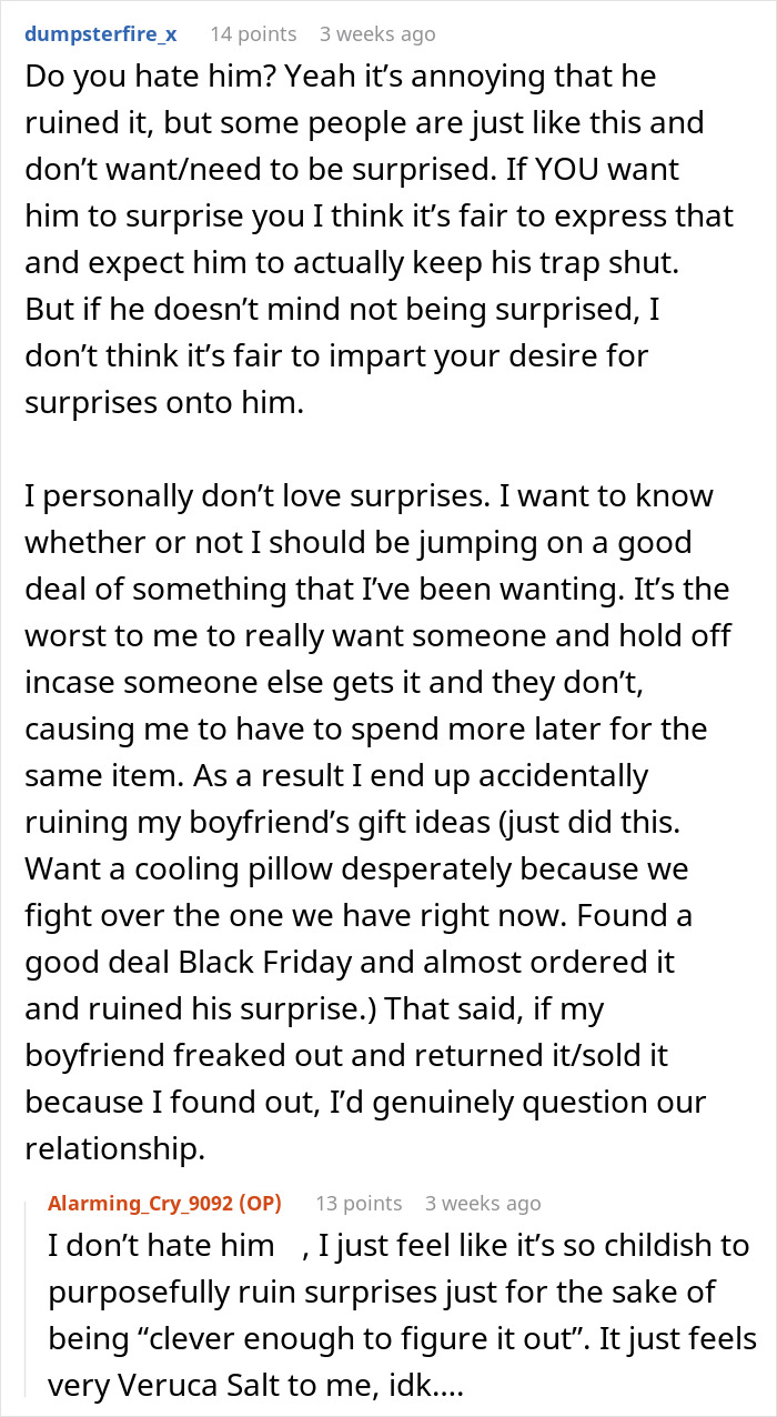 Screenshot of Reddit comments discussing a guy wanting a PS5 for Xmas but ending up empty-handed after pressuring his girlfriend.