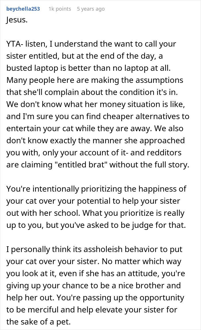 Reddit user comments debating giving an old laptop to a cat instead of a sister amid family and priority conflicts.