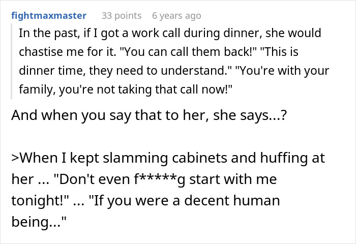 Comment excerpt discussing phone dependence causing family conflict and leading to divorce over phone a*******n issues.