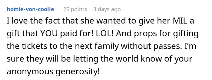Screenshot of a Reddit comment praising grandma&rsquo;s savage holiday clapback in a family gift dispute.
