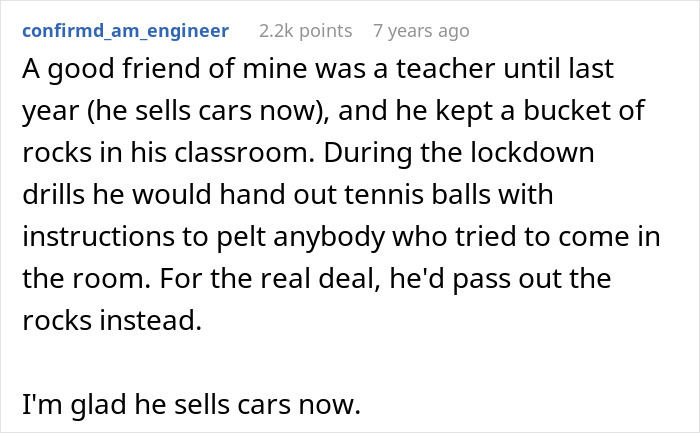 Screenshot of a Reddit story about a teacher using rocks and tennis balls as improvised mass shooting survival tips.