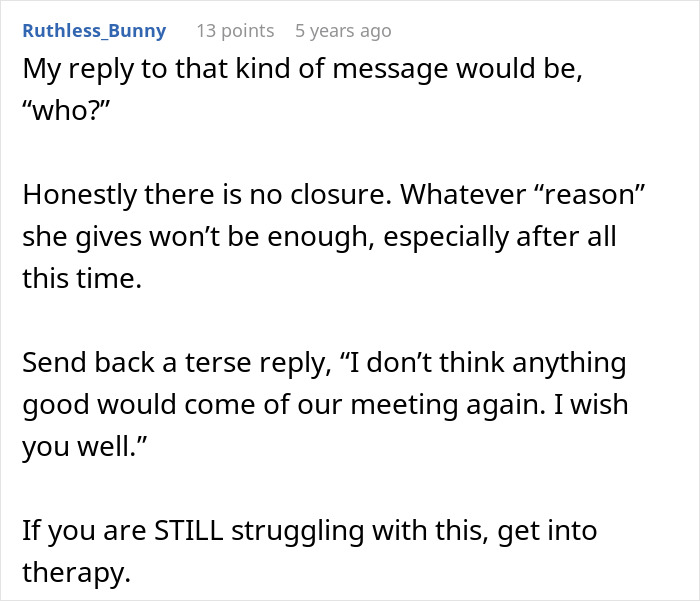 Comment discussing lack of closure after fianc&eacute; disappears before wedding, advising a terse reply and therapy for healing.