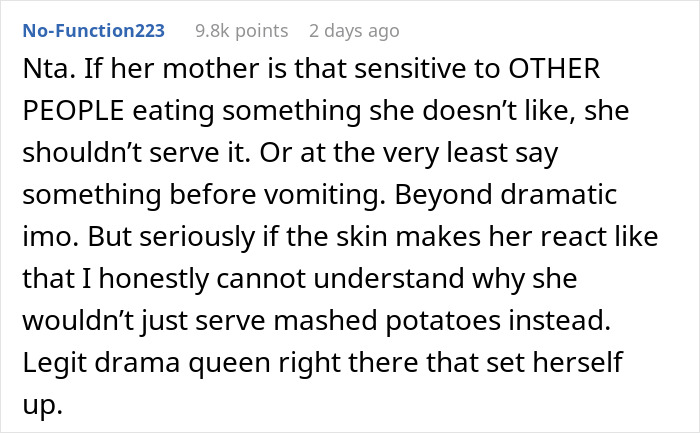 Screenshot of Reddit comment discussing sensitivity over eating baked potato skin and labeling fiancée’s mother as a drama queen.