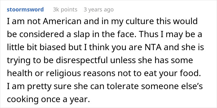 Screenshot of a Reddit comment discussing a picky-eater MIL insisting on bringing her own food to Thanksgiving dinner.