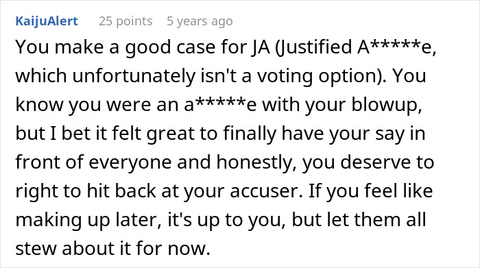 Screenshot of an online comment thread discussing a guy venting about his girlfriend wanting him to close her closet door. Screenshot of an online comment thread discussing a guy venting about his girlfriend wanting him to close her closet door.