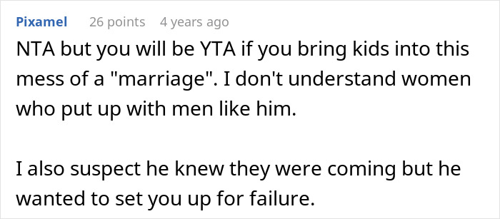 Screenshot of a Reddit comment discussing a woman reheating pizza leftovers for her mother-in-law who showed up unannounced.