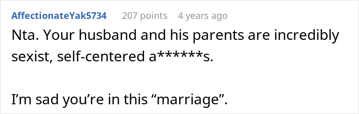 Screenshot of a Reddit comment criticizing sexist behavior during a family dispute involving reheating pizza leftovers for MIL.
