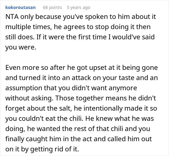 Screenshot of a Reddit comment discussing a boyfriend salting the entire pot of chili, impacting the woman’s relationship. Screenshot of a Reddit comment discussing a boyfriend salting the entire pot of chili, impacting the woman’s relationship.