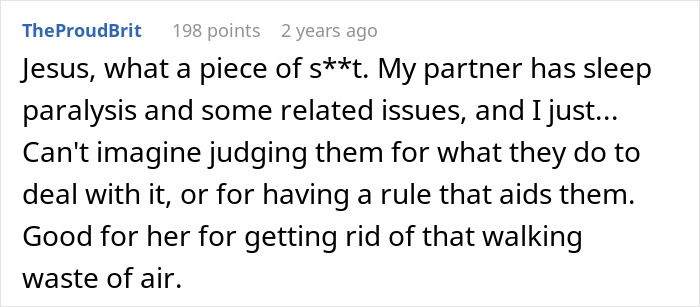 Screenshot of an online comment criticizing a man venting about his girlfriend wanting her closet door closed. Screenshot of an online comment criticizing a man venting about his girlfriend wanting her closet door closed.