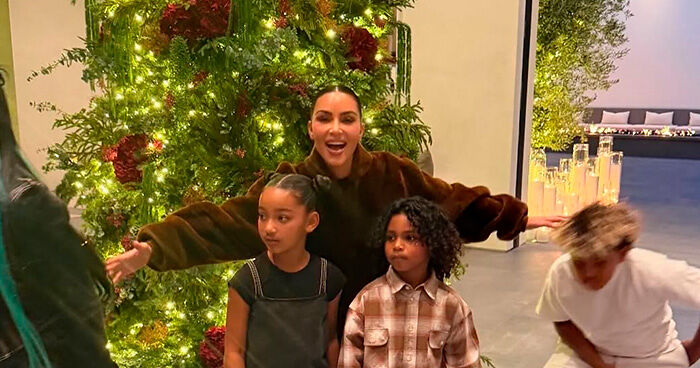 “They Hate Her”: Fans Believe Kim Kardashian’s Christmas Card Failure Reflects Kids’ Home Life