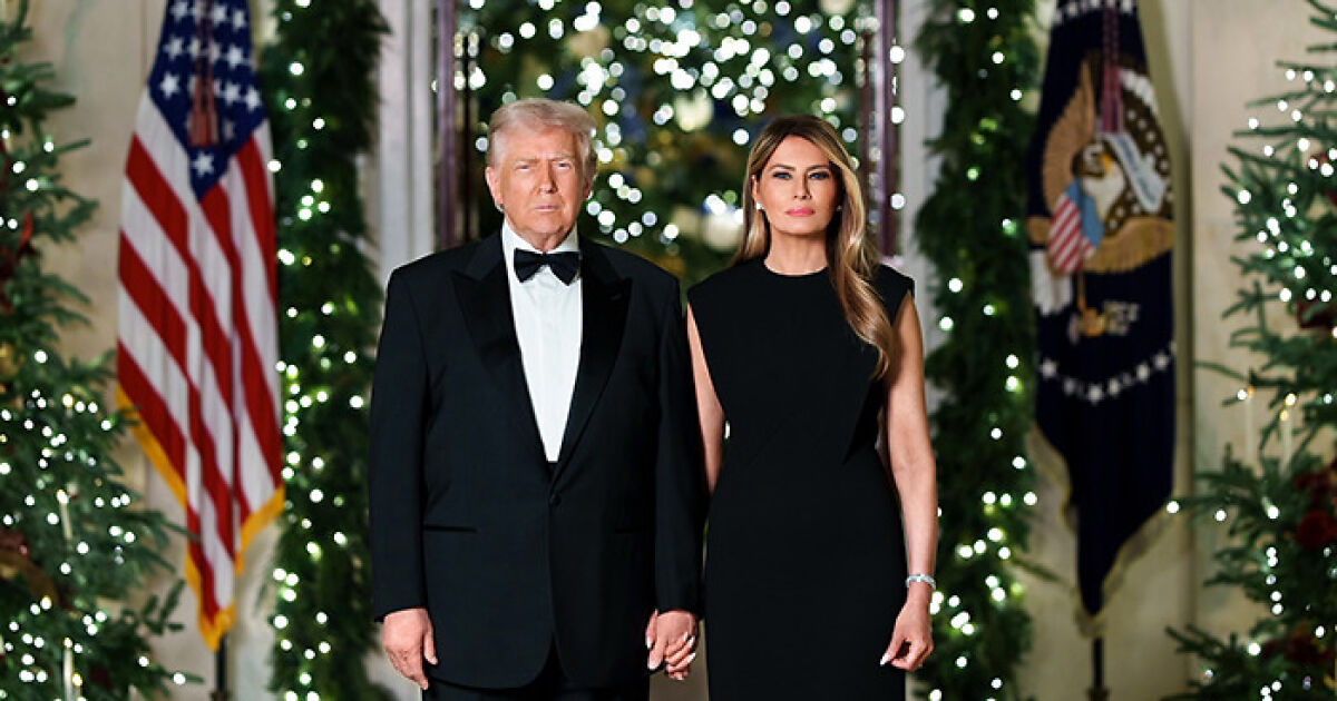 “They Look So Miserable”: Melania And Donald Trump’s Christmas Card Draws Brutal Backlash Online