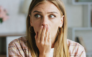 Woman Totally Shocked By FIL’s Unexpected Love Confession, Feels Lost After He Asks Her Not To Tell