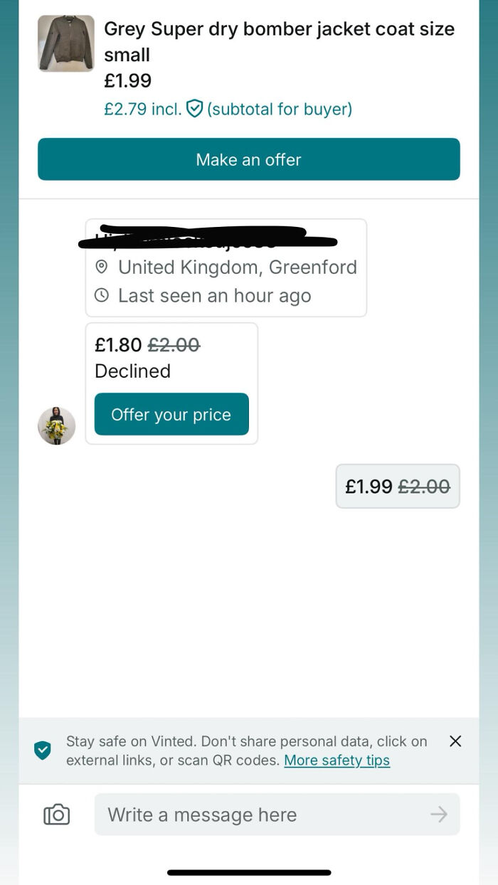 Screenshot of a Vinted post showing a grey bomber jacket with declined price offers and negotiation options.