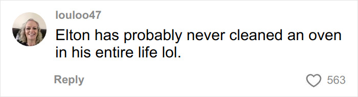 Screenshot of a social media comment mocking Elton John’s kitchen, related to Elton John clapping back at fans trolling him. Screenshot of a social media comment mocking Elton John’s kitchen, related to Elton John clapping back at fans trolling him.