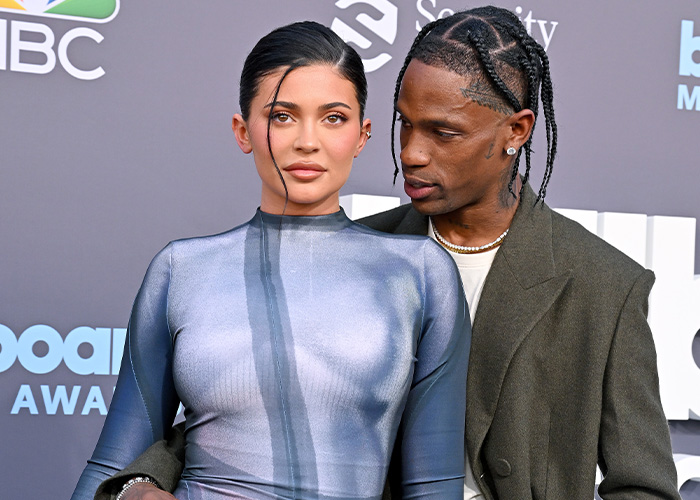 &ldquo;This Family Really Worships Men&rdquo;: Kardashians&rsquo; Gingerbread House Sparks Wild Fan Theories