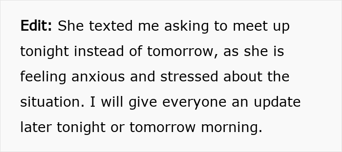 Text message update about girlfriend feeling anxious and stressed after man lends spare keyboard, leading to their breakup. Text message update about girlfriend feeling anxious and stressed after man lends spare keyboard, leading to their breakup.