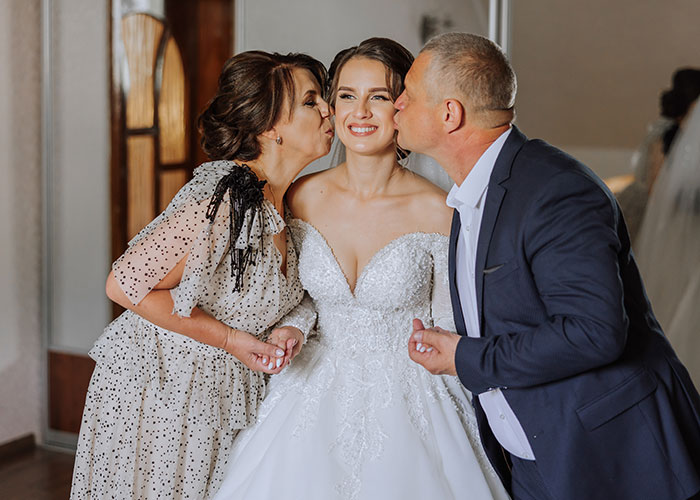 “Mother Nature Said ‘Not Today’”: Blizzard Stops MIL From Making Last-Minute Changes To Wedding