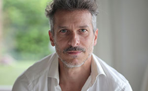 22YO Exposes BF’s Lies About His Age, Doesn’t Know What To Do As He Turns Out To Be Almost 50