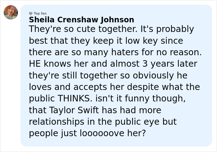 Timothée Chalamet on the red carpet with an unusual detail noticed by fans during his appearance with Kylie Jenner. Timothée Chalamet on the red carpet with an unusual detail noticed by fans during his appearance with Kylie Jenner.