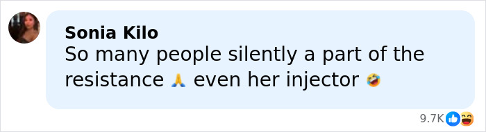 Comment by Sonia Kilo discussing resistance and lip filler marks in an online thread about Karoline Leavitt's close-up photo. Comment by Sonia Kilo discussing resistance and lip filler marks in an online thread about Karoline Leavitt's close-up photo.