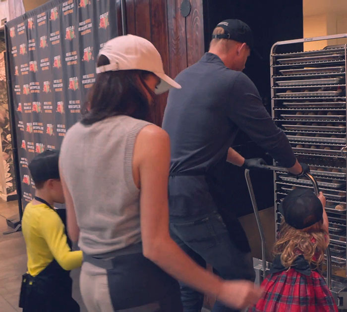 Prince Harry And Meghan Markle's Holiday Snap Slammed As "Manipulation" After Fans Spot Details