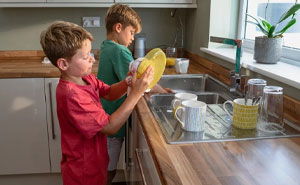 “Gray Hair Isn’t Caused By Age”: 50 Psychology Facts That Might Surprise You