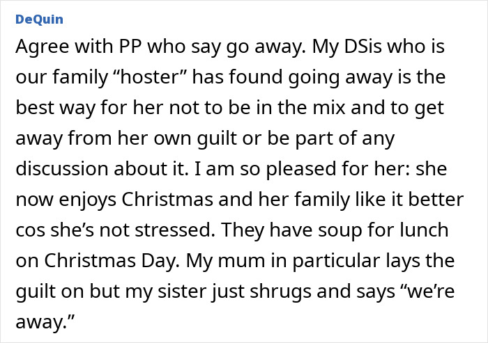 Text post discussing family pressures on the person who hosts Christmas dinner despite no help from others. Text post discussing family pressures on the person who hosts Christmas dinner despite no help from others.