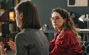 “Works Surprisingly Well”: 45 Psychological ‘Cheat Codes’ People Use In Social Situations And Swear They Work