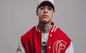 “It’s Always A Car Salesmen”: 34 Things That Indirectly Scream Someone Peaked In High School