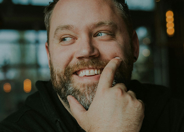 59 Female Roasts Hit Men So Hard They’re Probably Still Thinking About Them