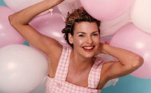 Inside Linda Evangelista’s Coolsculpting Photos And The Story Behind Them