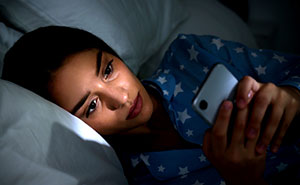 Man Skips Long-Awaited Off-Day With Wife To Hang With His Buddy, Leaves Her Locked Out In Rain